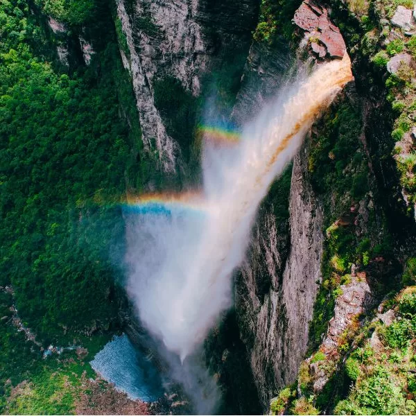 Cachoeira da fumaça arco iris