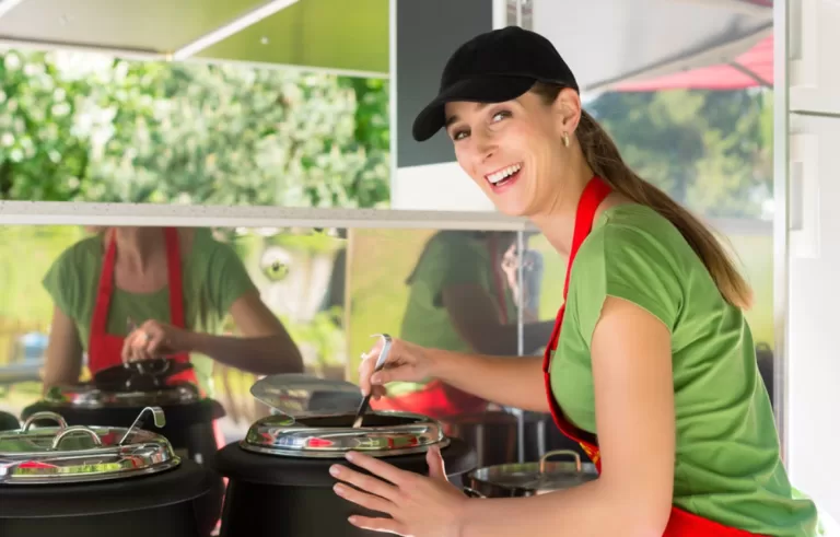 Carrinho de lanche em bebedouro 768x491