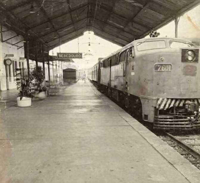 Locomotiva Jaburu - Estaçao Ferroviária de Bebedouro - SP